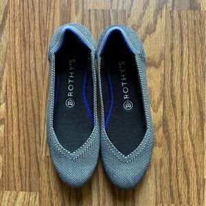Women's Rothy's The Flat Shoes. Size 8